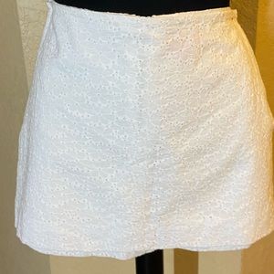 NWT LILLY PULITZER WHITE EYELET SKIRT SIZE 00. Retail$118.